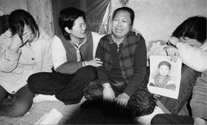 佳木斯连环杀童案宫润伯